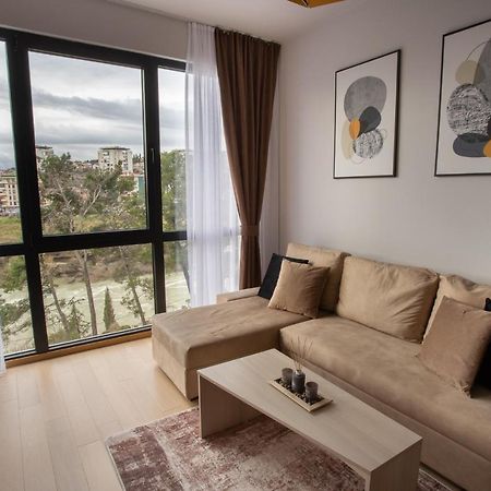 Lina - Pg, Moraca River Apartment Podgorica Ngoại thất bức ảnh