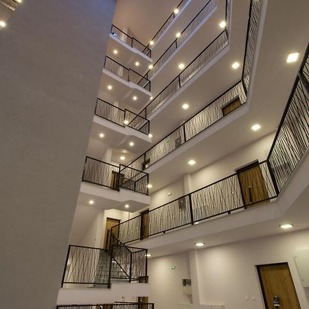 Lina - Pg, Moraca River Apartment Podgorica Ngoại thất bức ảnh