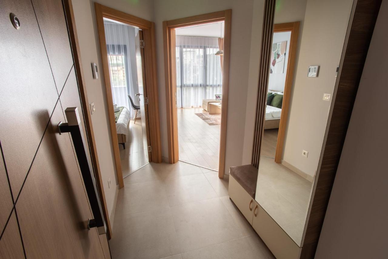 Lina - Pg, Moraca River Apartment Podgorica Ngoại thất bức ảnh