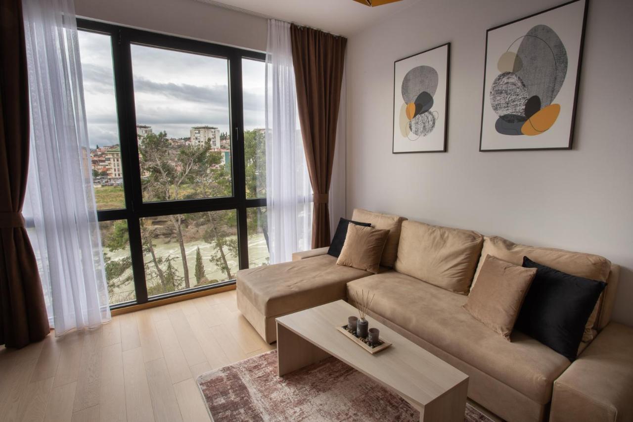 Lina - Pg, Moraca River Apartment Podgorica Ngoại thất bức ảnh
