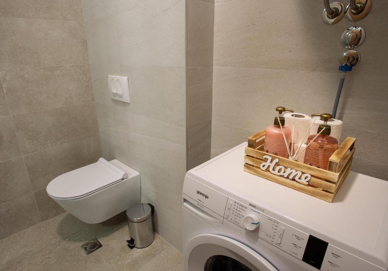 Lina - Pg, Moraca River Apartment Podgorica Ngoại thất bức ảnh